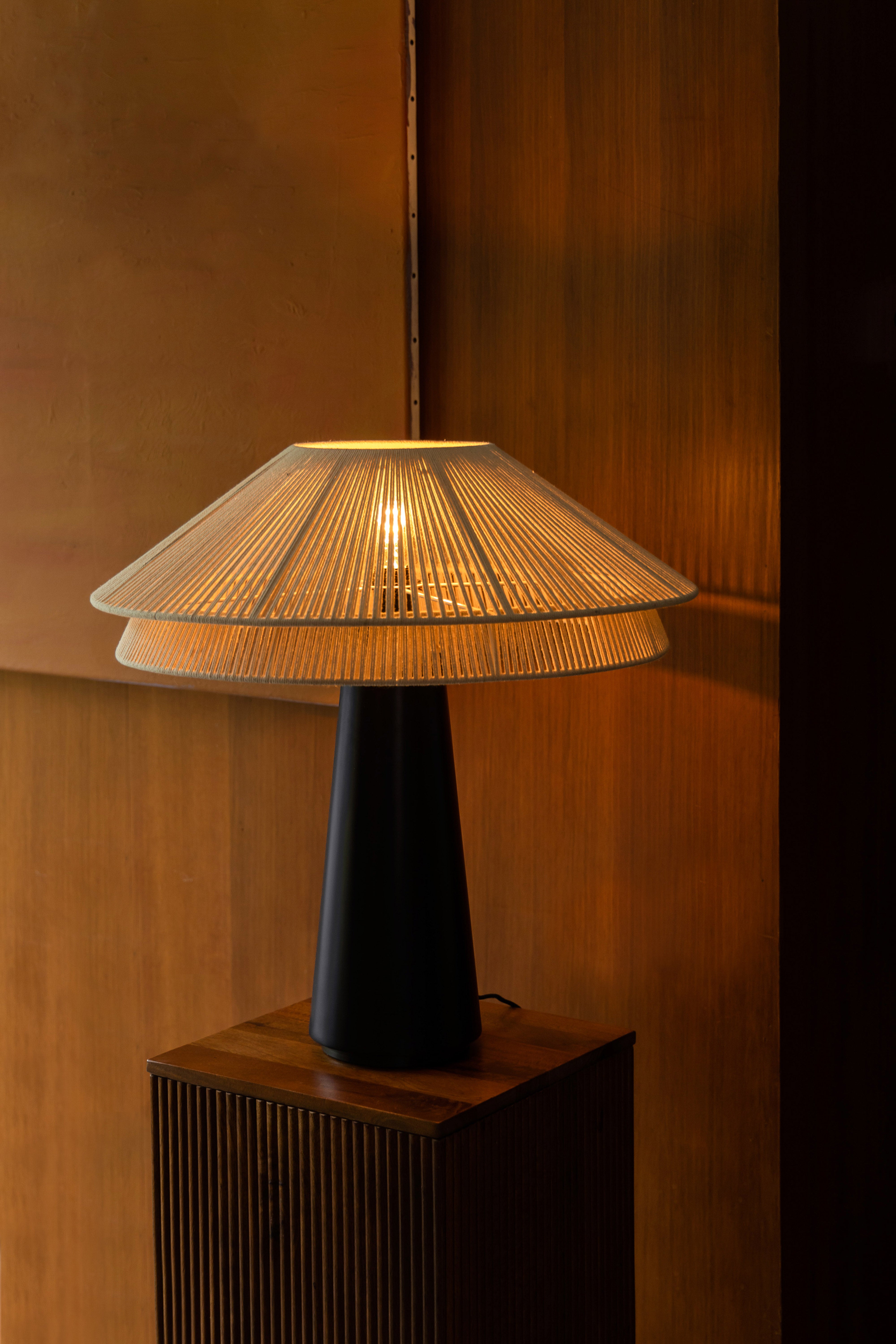 Dutchbone Elon Natural Rope & Black Table Lamp